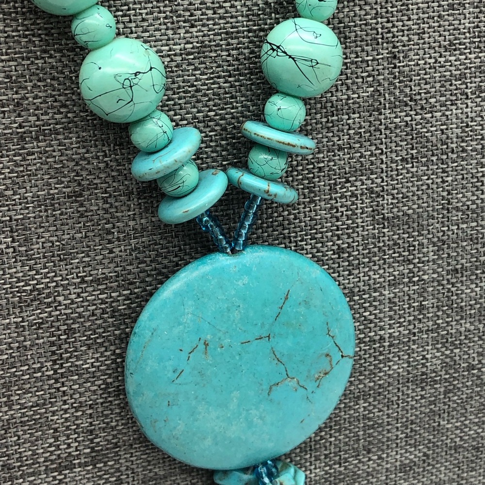 Lovely Turquiose and glass beaded Necklace
